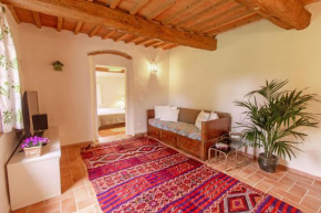 Appartamento con piscina e giardino - Lavanda Ghizzano